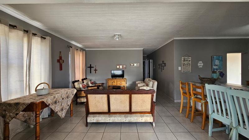 3 Bedroom Property for Sale in Britannia Bay Western Cape
